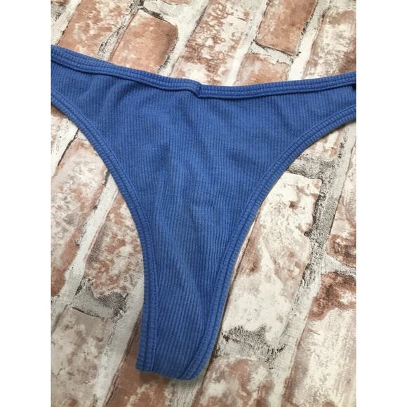 Pink's Victoria's Secret Comfortable and Breathable Thong Ribbed Waist Cotton M - Picture 2 of 6